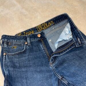 Wrangler’s - Lainey Wilson Boothuggers